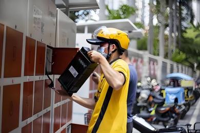 外賣騎手為什么都愛共享?yè)Q電柜，揭秘背后的四大原因