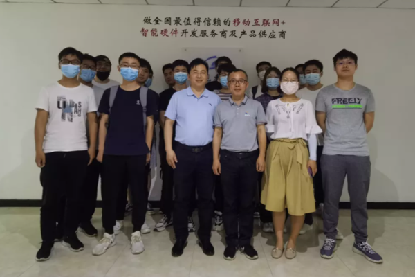 鄭州大學(xué)電子專業(yè)來我司學(xué)習(xí)參觀